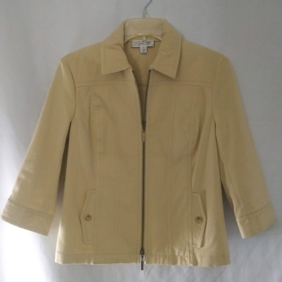 St John Sport Pale Yellow Collared Zip Up Jean Blazer Jacket Size 2P - Picture 16 of 16